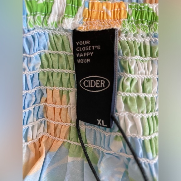 CIDER FUN FLORAL CROPPED SHIRRED HALTER TOP NWT Size XL SKU0451 - Picture 8 of 8